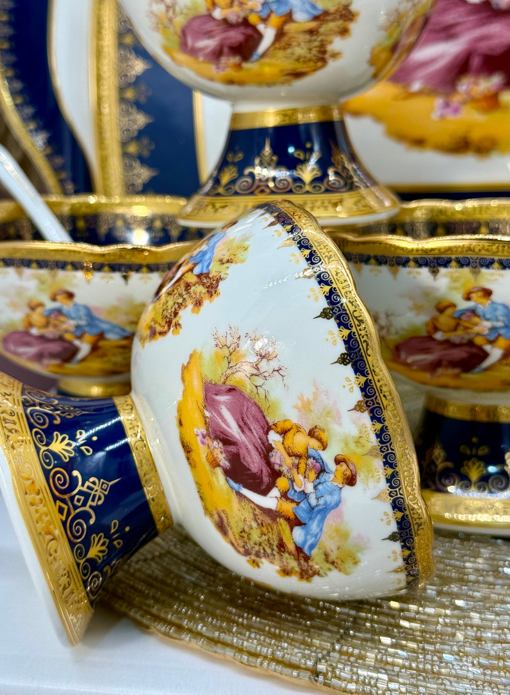 Limoges Romeo & Juliet Ice Cream Cups (6 Pieces) & Tray